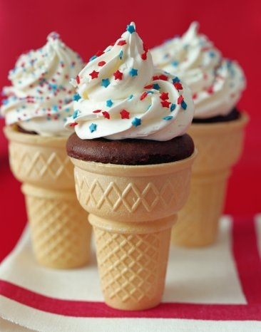 ice cream-wannabe cupcakes
