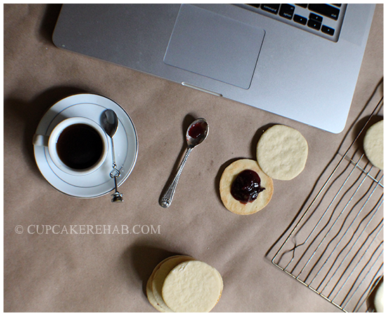 Easy jammy 'sammy' cookies! Kind of a vanilla shortbread/sugar cookie hybrid, filled with jams.