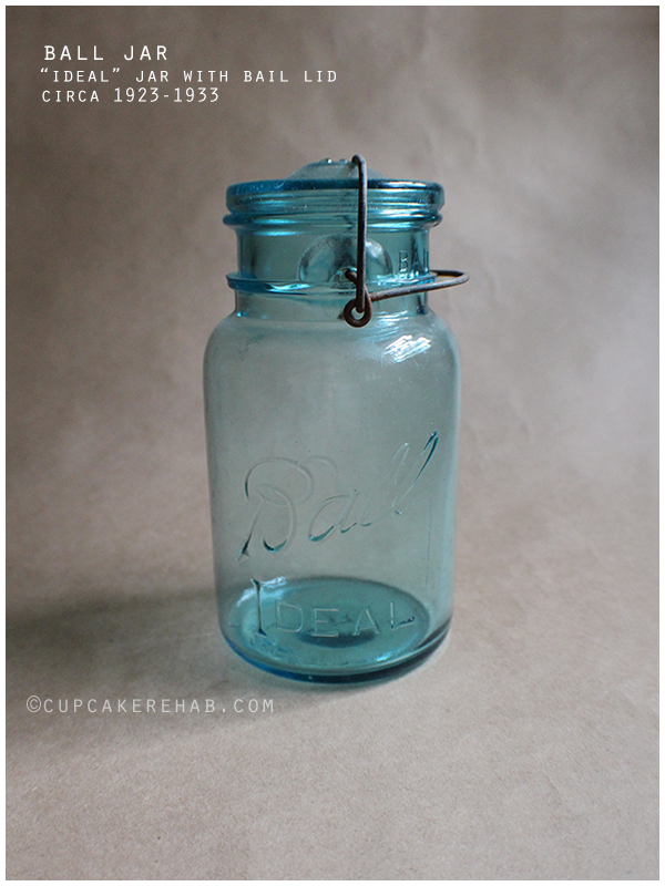  VIntage 1920's - 1930's blue Ideal Ball jar. The BALL logo written without an underscore indicates it was made during that brief 10 year period. #balljar #bluejar #vintagejar