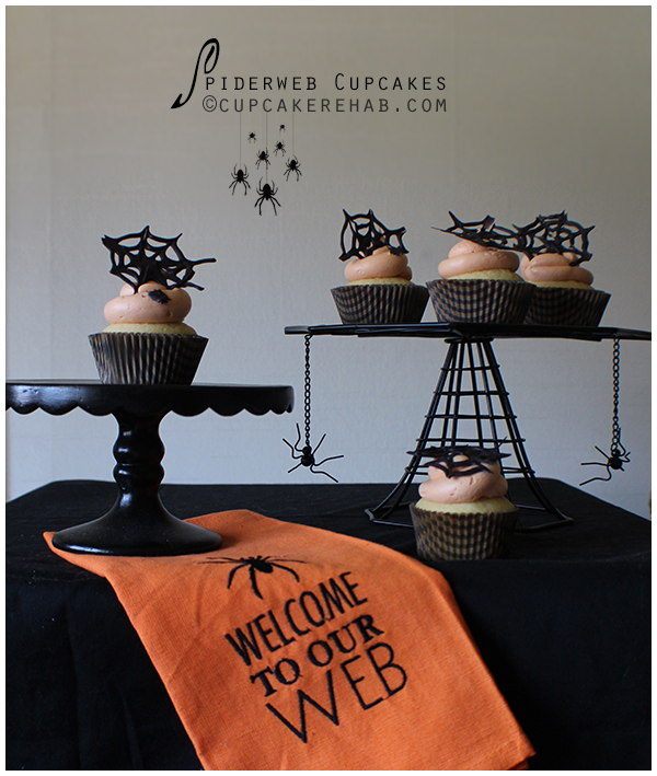Easy spiderweb cupcakes for Halloween!