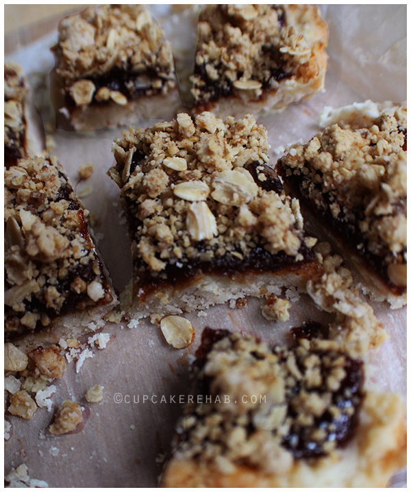 Delicious & easy figgy pudding bars!