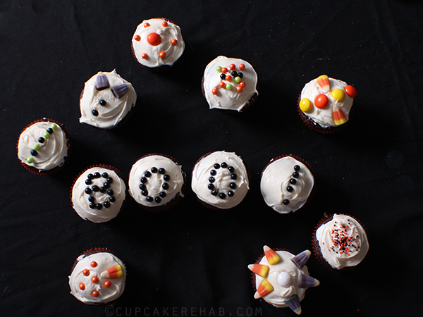 Easy Halloween cupcakes.
