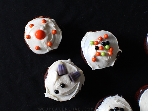 Easy halloween cupcakes!