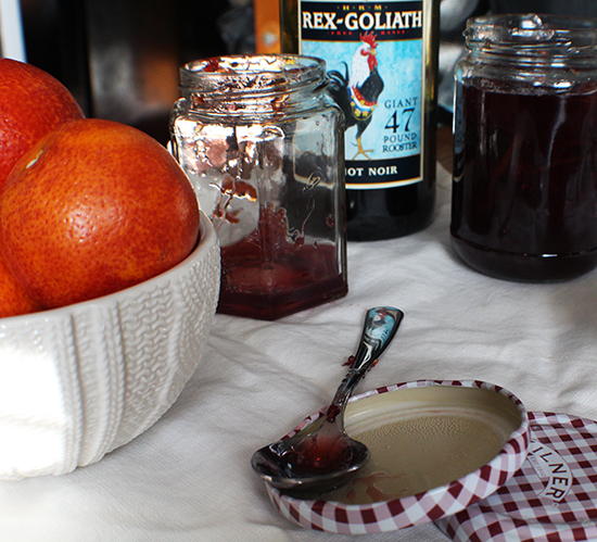 Boozy little red wine blood orange marmalade recipe.
